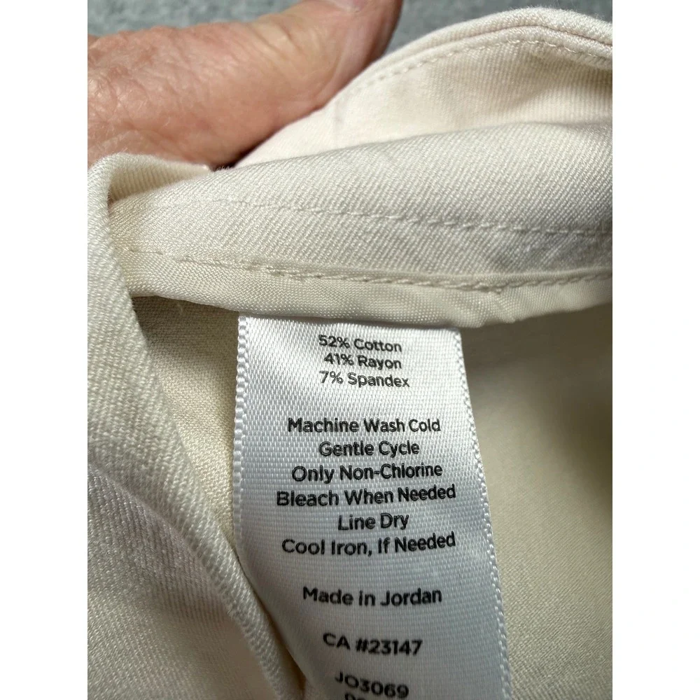 Talbots Heritage Shorts‎ Women 14 Beige Bermuda Stretch Seam Detail Side Zip